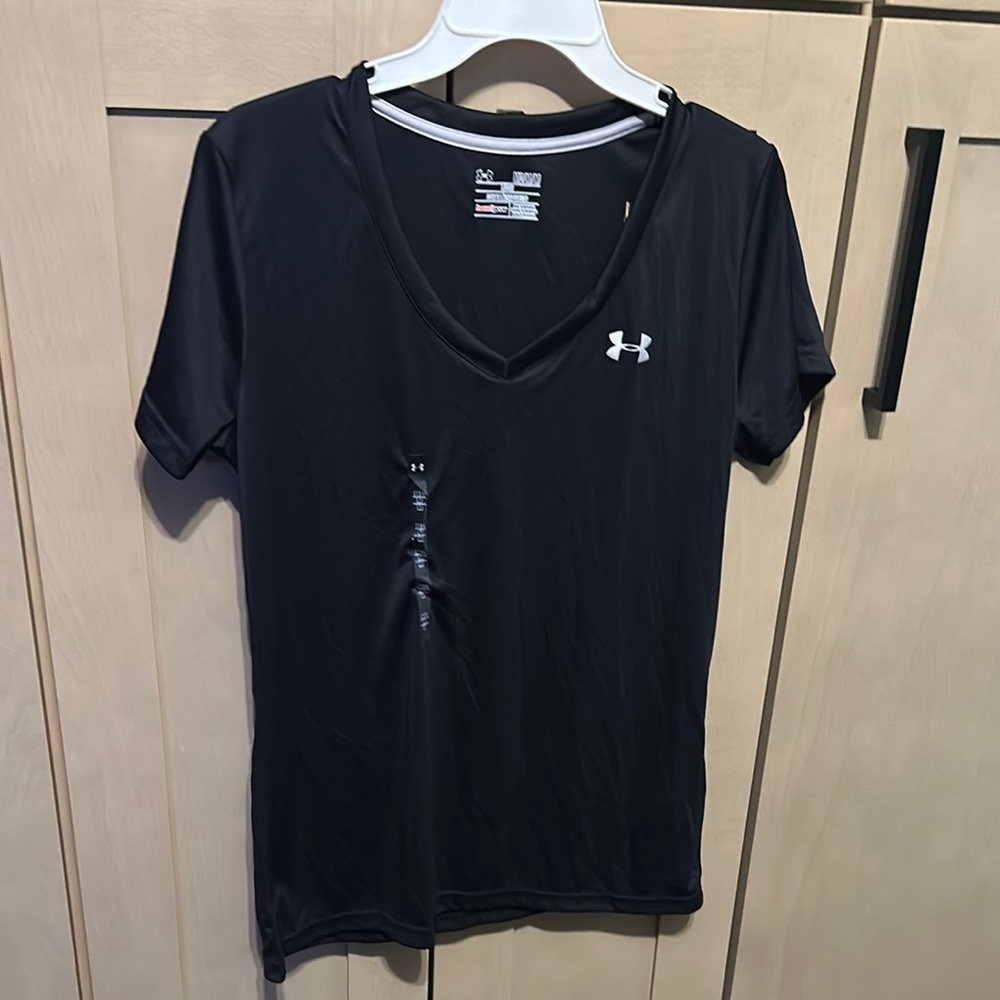 Under Armour Women's Black V-Neck Top